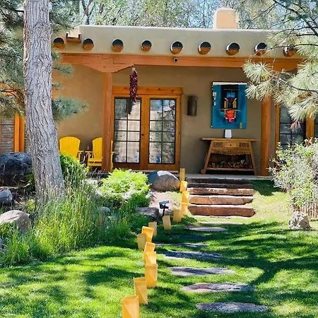 Green Acres 8 Mins From Plaza! Holiday home Santa Fe
