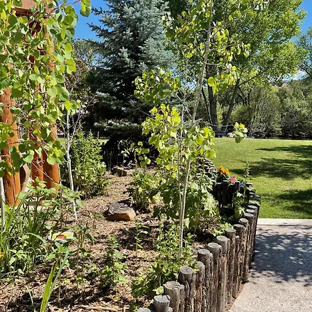 Green Acres 8 Mins From Plaza! * Santa Fe