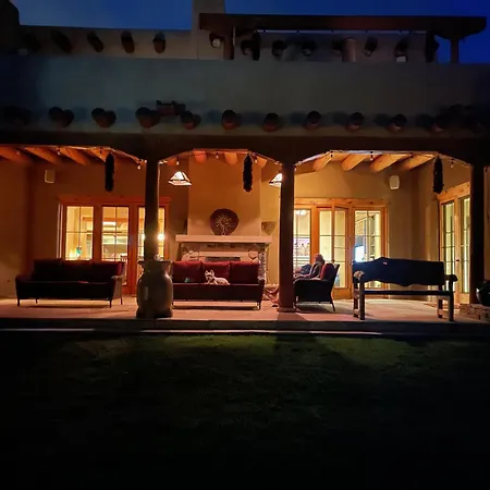 Holiday home Green Acres 8 Mins From Plaza!