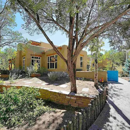 Green Acres 8 Mins From Plaza! * Santa Fe