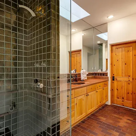Green Acres 8 Mins From Plaza! * Santa Fe